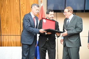 Diputados rindió homenaje a líder cooperativista Agustín Konrad