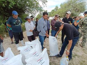 Ñeembucú: cerca de 3.000 familias afectadas por las inundaciones reciben asistencia gubernamental - .::Agencia IP::.