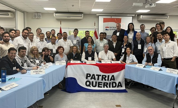 PPQ apela a la “ética y decencia” de Penner y le exige la renuncia a la banca