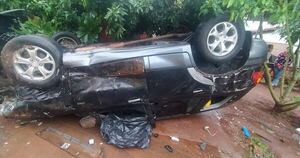 Diario HOY | Joven atropelló un charco de agua con su vehículo, volcó y murió