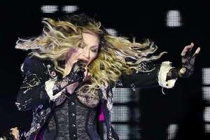 Madonna convirtió la playa carioca de Copacabana en la mayor discoteca del mundo - Música - ABC Color