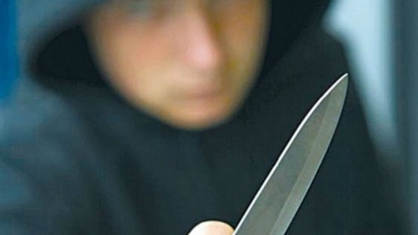 Asalto con arma blanca en Concepción: Mujer es víctima de robo en plena vía pública