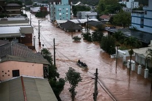 Suben a 67 los muertos por las inundaciones en el sur de Brasil - .::Agencia IP::.