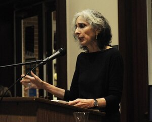 Restos que flotan a la deriva, un cuento de Deborah Eisenberg - El Trueno