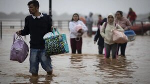 Suben a 67 los muertos por las inundaciones en el sur de Brasil