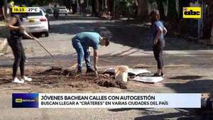 Video: jóvenes cansados de promesas arreglan calles con recursos propios - ABC Noticias - ABC Color