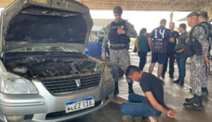 Paraguayo es detenido en Brasil por transportar dos fusiles ocultos en su vehículo