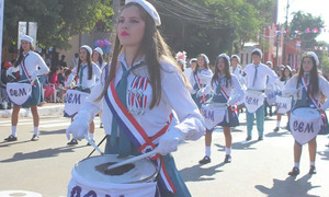 Preparativos para el desfile patrio del 14 de mayo en Coronel Oviedo en marcha - OviedoPress