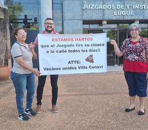 Vecinos de Conavi repudian cloaca que arroja Palacio de Justicia de Luque en la calle - Nacionales - ABC Color