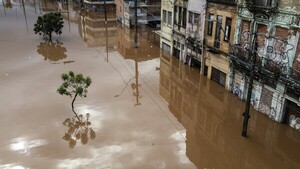 50 familias paraguayas afectadas por inundaciones en Porto Alegre