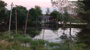 UNAS 50 FAMILIAS AFECTADAS POR INUNDACIONES EN CORONEL MARTÍNEZ