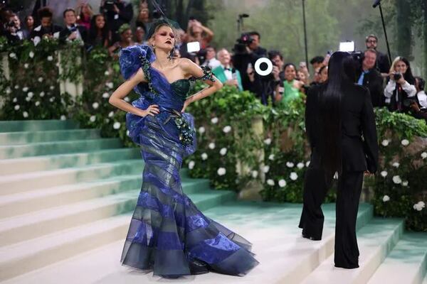 Met Gala 2024: los famosos y sus llamativos atuendos en la alfombra verde - Gente - ABC Color