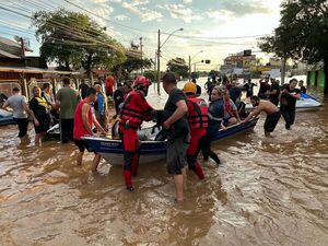 Inundaciones en Brasil: bomberos paraguayos asisten a afectados - trece