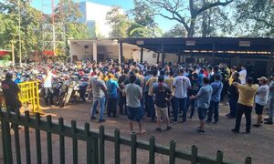 Taxistas quieren exclusividad en avenidas del microcentro de CDE