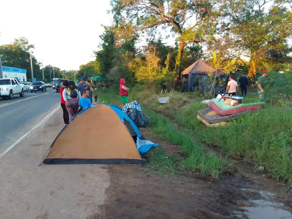 Detienen a cinco personas durante desalojo en Luque