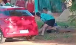 Vecinos atraparon a presunto “robagallinas” en Capiatá - Noticiero Paraguay