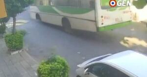 Diario HOY | Mujer murió arrollada por bus de la Línea 56, chofer huyó