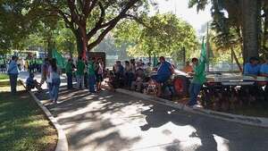 Campesinos exigen al Gobierno ayuda ante el encarecimiento de semillas - Nacionales - ABC Color