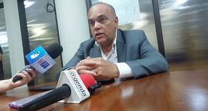 Bachi: “Gobierno no debe ceder al chantaje de transportistas”
