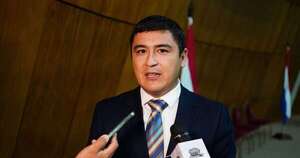 La Nación / Paro de transporte: “Hace tiempo venimos siendo chantajeados”, cuestiona senador