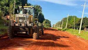 Municipalidad de Yataity del Norte adquirió una motoniveladora para arreglo de caminos vecinales - Nacionales - ABC Color