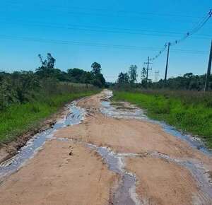 Atyrá: pobladores exigen pavimentación asfáltica de camino que conecta con varias comunidades - Nacionales - ABC Color