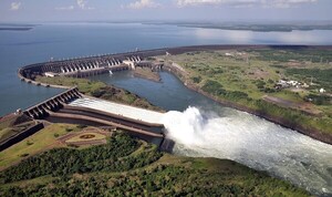 Folha habla de acuerdo sobre tarifa de Itaipú y libertad para vender excedente de energía - La Tribuna