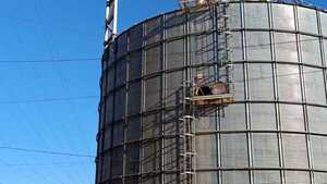 Accidente laboral: Pierde la vida al caer dentro de un silo entre turbinas