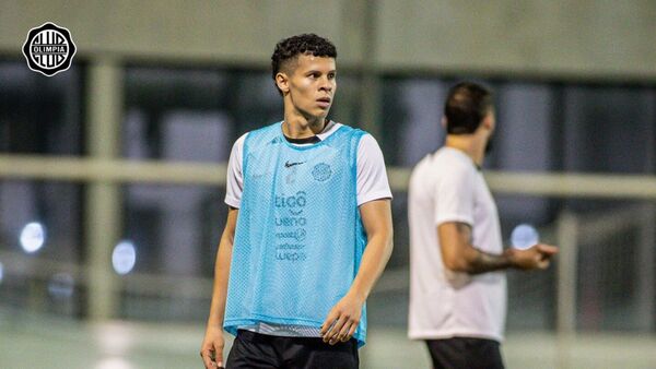 Palermo podría tocar la línea defensiva