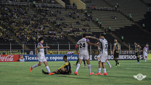 Versus / La marca histórica que dejó el golazo de Roque Santa Cruz ante Deportivo Táchira