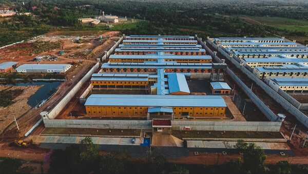 Gobierno paraguayo anuncia plan para separar a los presos condenados de los procesados - Revista PLUS