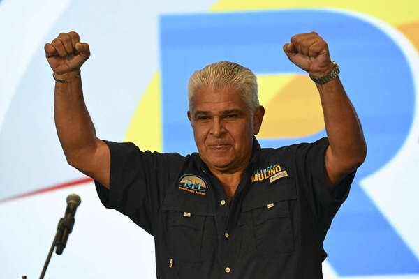 Santiago Pe帽a felicita a Mulino y aspira a fortalecer la relaci贸n con Panam谩 - Revista PLUS