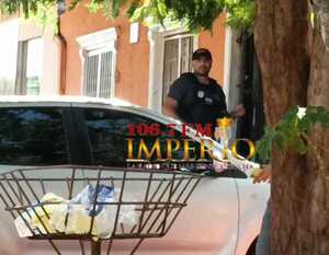 Agente de la SENAD apuntó con fusil a periodistas que cubrían allanamiento - Radio Imperio 106.7 FM