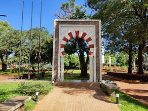 Del Líbano a la plaza de Armas, la historia de un cedro libanés - La Tribuna