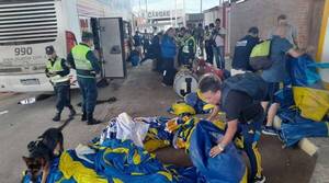 Llegó la "12" y trajeron ere erea: atendé todo lo que se encontró en los buses con hinchas de Boca