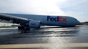 Avión de carga sufre fallas en su tren delantero al aterrizar en Turquía