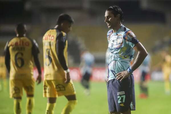 Sportivo Luqueño, por el primer triunfo en Copa Sudamericana - Sportivo Luqueño - ABC Color