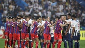 Cerro Porteño va al descanso con victoria gracias a gol de Iturbe