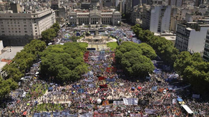 Huelga nacional en Argentina promete paralizar el país por el "ajuste brutal" de Milei
