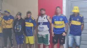 Soplaron el "tubito" y dieron positivo: demoraron ka'ure a 33 hinchas de Boca