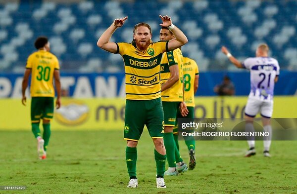 Gran actuación de Isidro Pitta en la Sudamericana: Doblete para la victoria su equipo - Megacadena - Diario Digital