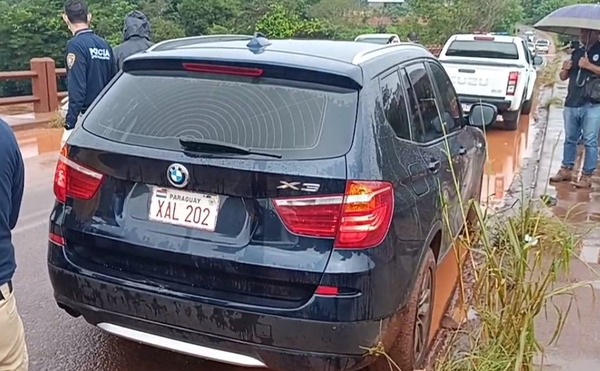 MUJER SE HABRÍA LANZADO AL RÍO MONDAY CON SUS DOS HIJOS MENORES