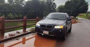 Diario HOY | Abandonan lujoso BMW con el motor en marcha: conductora y sus hijos están desaparecidos