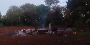 Adolescente muere electrocutado tras intentar apagar un incendio