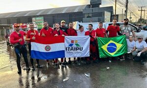 Bomberos de ITAIPU intensifican trabajos de rescate a víctimas de inundaciones en Brasil