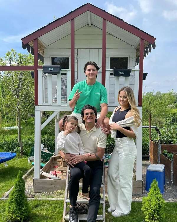 Nelson Haedo Valdez celebra el Día del Padre en Alemania - Gente - ABC Color