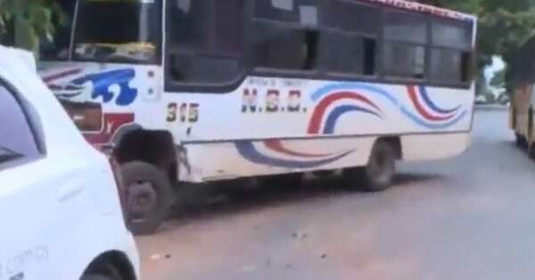 La Nación / Bus sufrió falla mecánica, chocó y dejó varios heridos en Capiatá