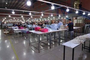 Industria textil amplía sus operaciones con una nueva fábrica en Minga Guazú - La Clave