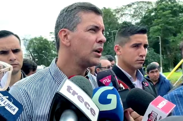 Peña anunció el despliegue de militares de FTC en Itapúa ante atracos a bancos