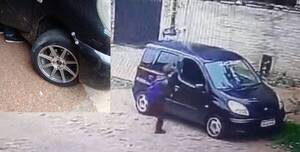 Auto que alzó a escuelero ¿clonaron la chapa?